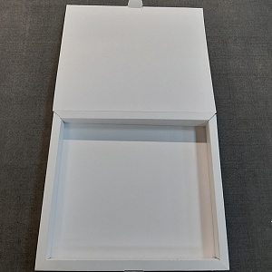 конструирование коробок с ложементом из мелованного картона